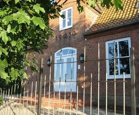 阿尔特兰德斯舒乐酒店 4* Langballig