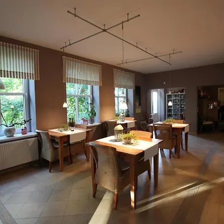 Alte Landschule فندق 4*