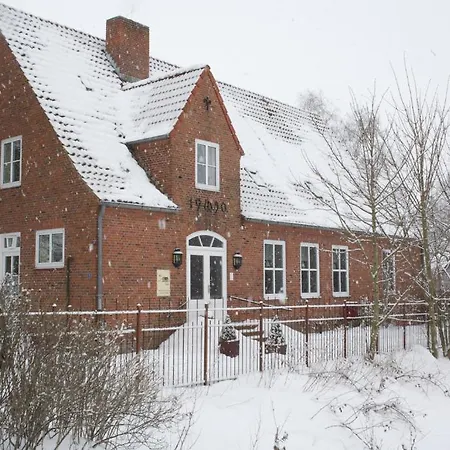 فندق Alte Landschule 4*